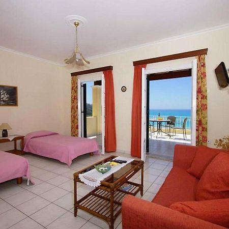 Natalia Apartment B With Panoramic Sea Views Of Agios Gordios Bay מראה חיצוני תמונה