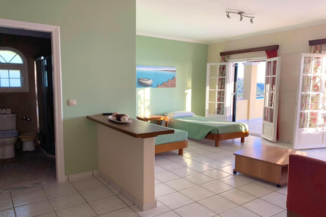 Natalia Apartment B With Panoramic Sea Views Of Agios Gordios Bay מראה חיצוני תמונה